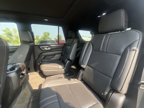 Used 2022 Chevrolet Tahoe RST w/ Sport Performance Package image 26