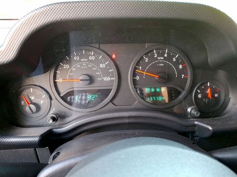 Used 2009 Jeep Wrangler X AWD/4WD image 13