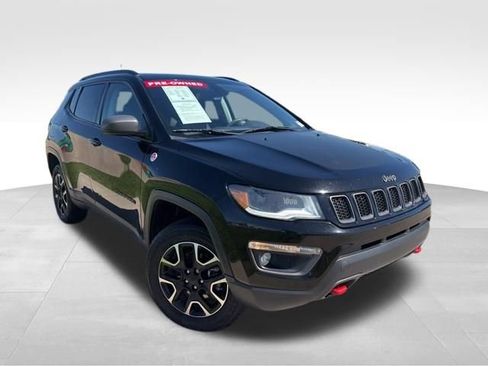 Used 2020 Jeep Compass Trailhawk w/ Cold Weather Group AWD/4WD image 2
