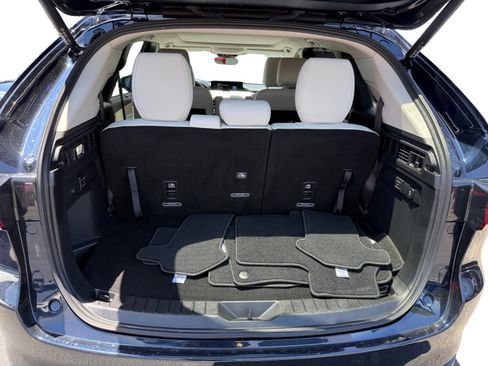 Certified 2024 MAZDA CX-90 Plug-In Hybrid w/ Premium Plus AWD/4WD image 17
