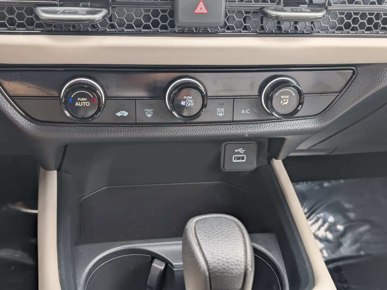 Certified 2025 Honda HR-V LX image 24