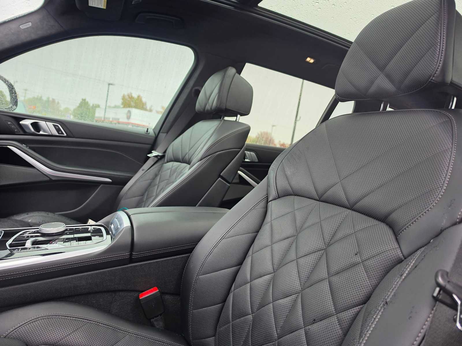 Used 2023 BMW X7 xDrive40i w/ M Sport Package AWD/4WD image 23