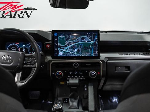 Used 2025 Toyota Tacoma TRD Off-Road image 47