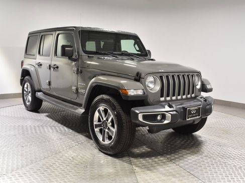 Used 2018 Jeep Wrangler Unlimited Sahara w/ Cold Weather Group image 7