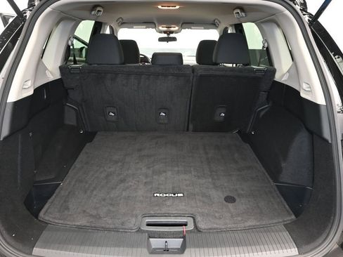 Used 2023 Nissan Rogue S FWD image 11