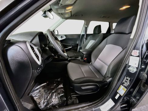 Used 2022 Kia Soul LX w/ Technology Package FWD image 21