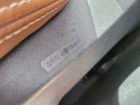 Used 2019 Subaru Outback 3.6R Touring image 26