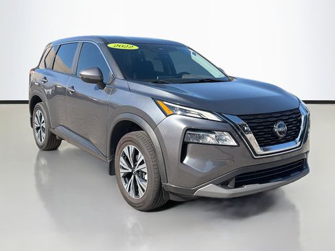 Used 2022 Nissan Rogue SV image 1