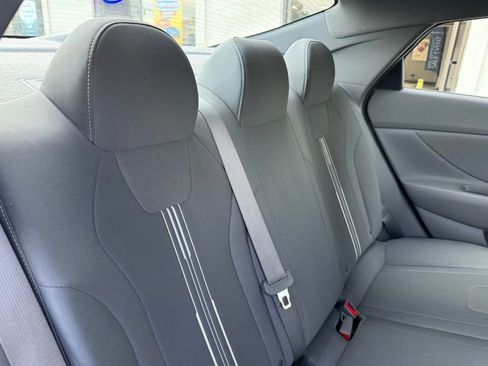 Used 2023 Hyundai Elantra SEL image 24