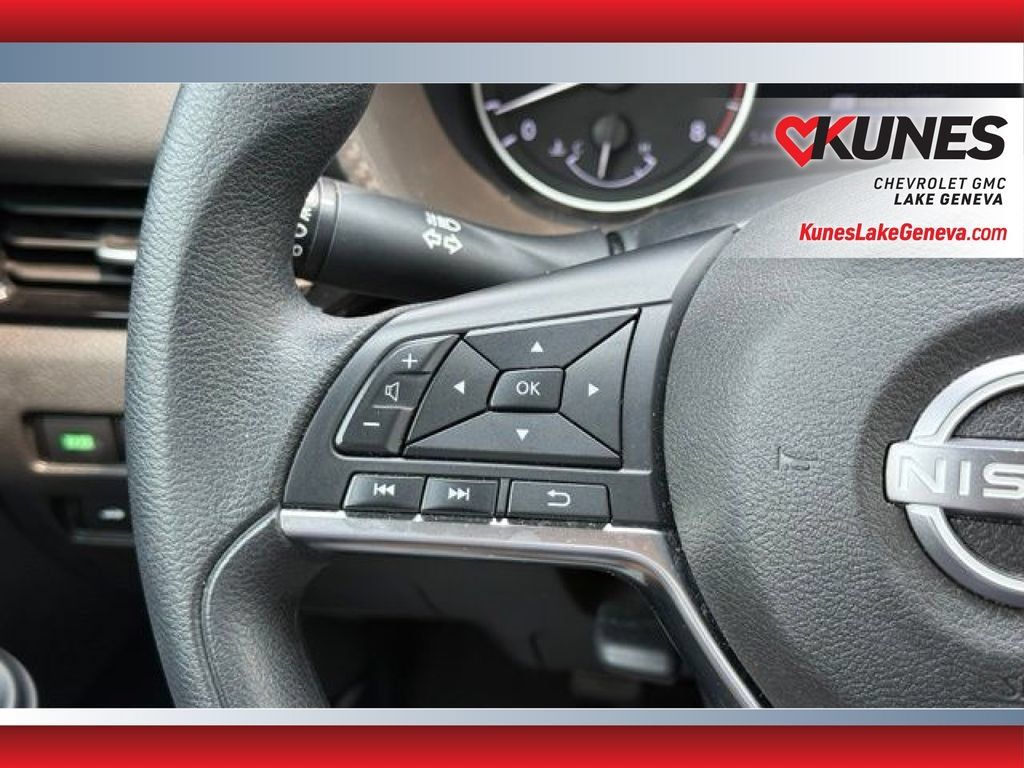 Used 2024 Nissan Sentra SV FWD image 31