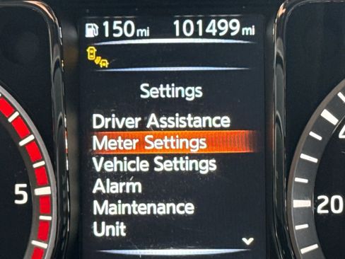 Used 2017 Nissan Titan PRO-4X w/ Pro-4x Convenience Package image 15