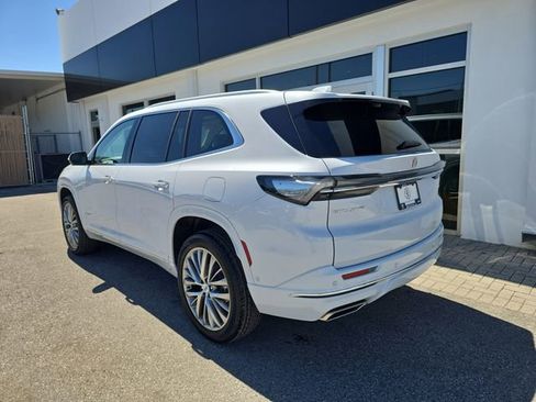 New 2026 Buick Enclave Avenir w/ Super Cruise Package FWD image 5