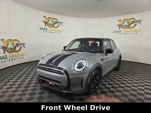 Used 2023 MINI Cooper 4-Door Hardtop FWD image 4