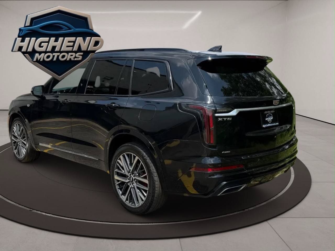 Used 2024 Cadillac XT6 Sport w/ Technology Package AWD/4WD image 4