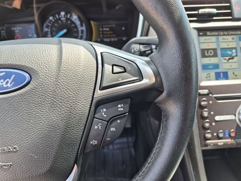 Used 2019 Ford Fusion Titanium image 34