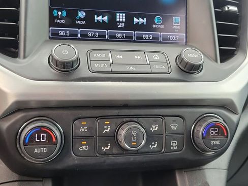 Used 2018 GMC Acadia SLT FWD image 21