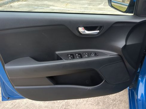 Used 2023 Kia Rio S w/ Technology Package image 13