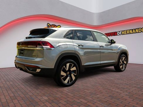 Used 2026 Volkswagen Atlas Cross Sport SE AWD/4WD image 5