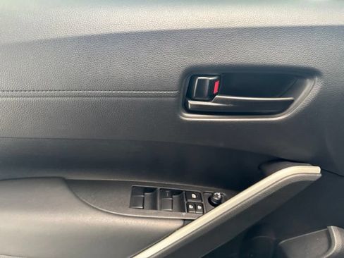 Certified 2026 Toyota Corolla Cross LE FWD image 9