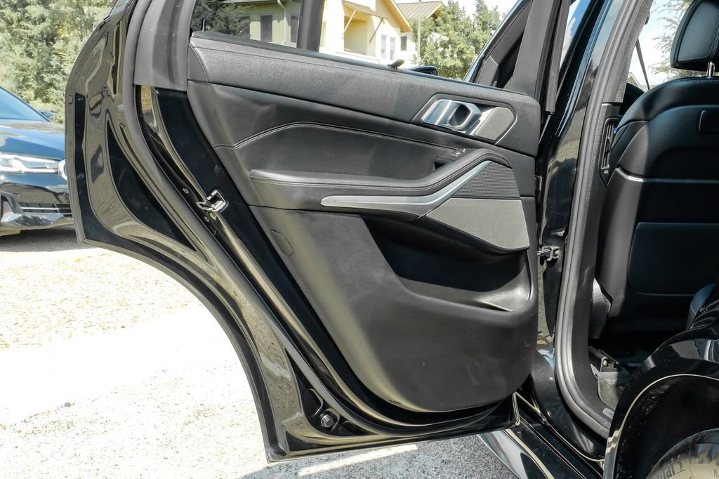 Used 2021 BMW X5 M50i w/ Premium Package AWD/4WD image 59