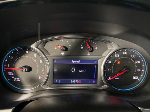 Used 2023 Chevrolet Traverse LT AWD/4WD image 16