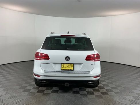 Used 2016 Volkswagen Touareg VR6 AWD/4WD image 7