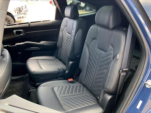 Certified 2024 Kia Sorento SX Prestige AWD/4WD image 21