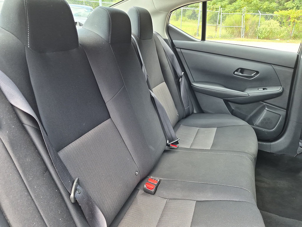 Used 2025 Nissan Sentra SV FWD image 31