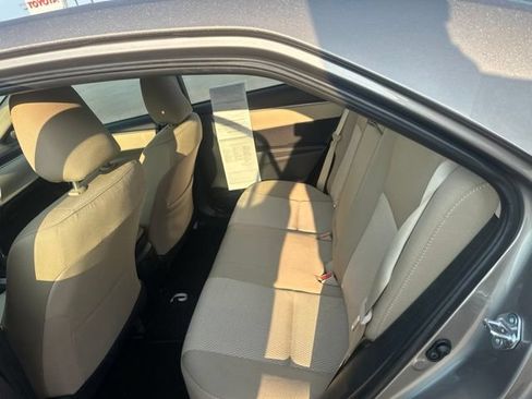 Used 2016 Toyota Corolla LE FWD image 9
