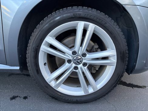 Used 2015 Volkswagen Passat TDI SE FWD image 29