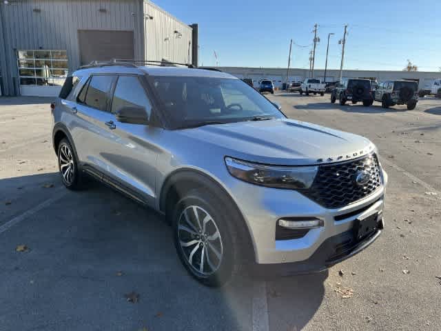 Used 2020 Ford Explorer ST w/ Premium Technology Package AWD/4WD image 2