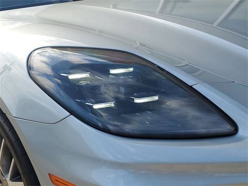 Used 2024 Porsche Panamera image 15