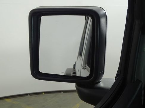 Used 2023 Jeep Wrangler Unlimited Rubicon 4xe w/ Steel Bumper Group image 38