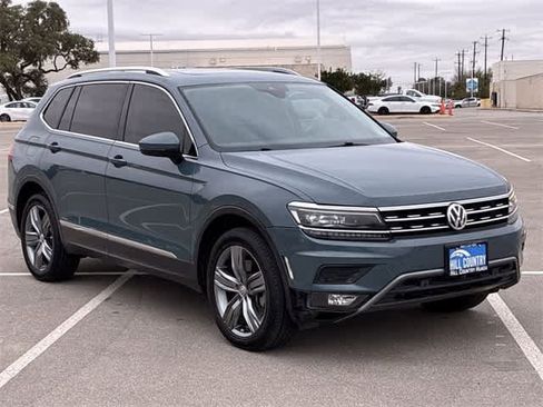 Used 2019 Volkswagen Tiguan SEL Premium image 8