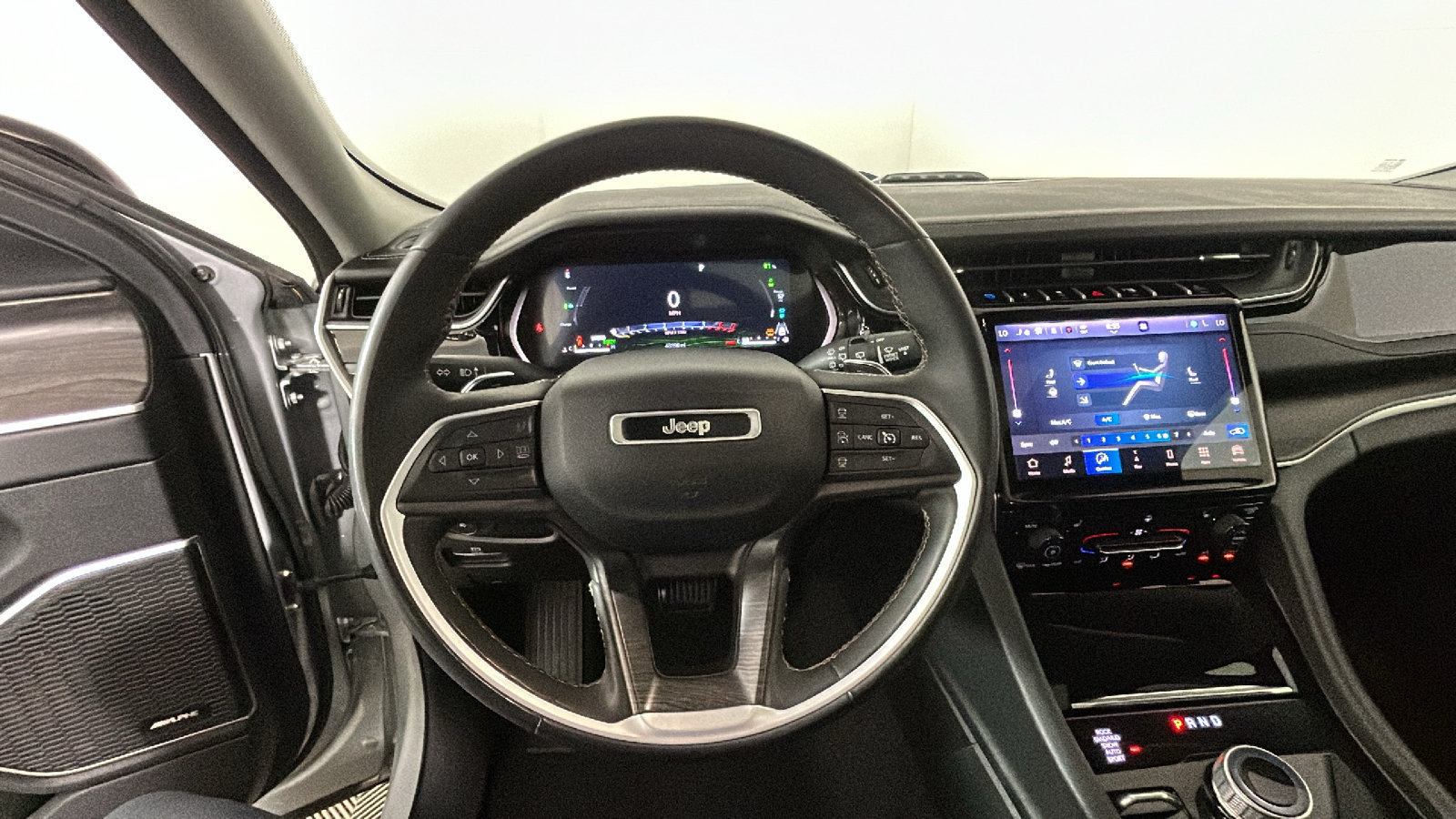 Used 2024 Jeep Grand Cherokee Limited 4xe AWD/4WD image 17