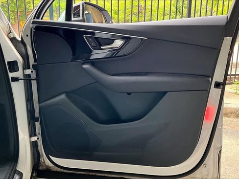 Used 2017 Audi Q7 3.0T Premium Plus image 22