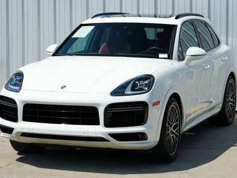 Used 2020 Porsche Cayenne Turbo image 52