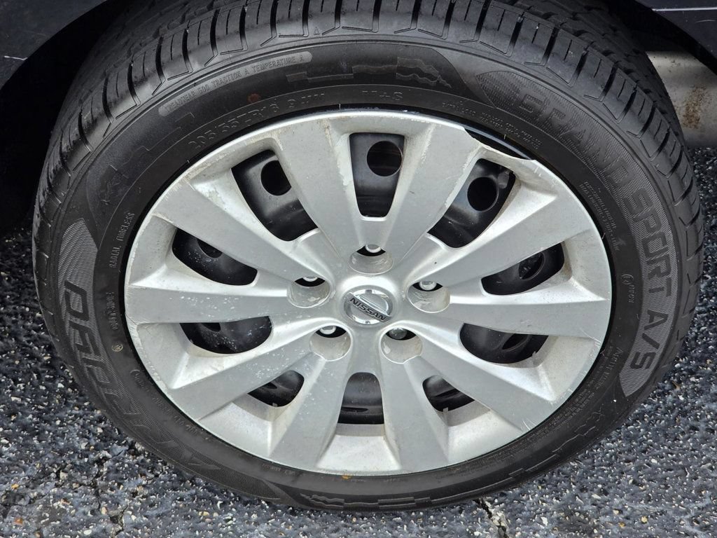 Used 2016 Nissan Sentra SV FWD image 27