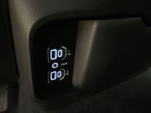 Used 2025 RAM 1500 Tradesman RWD image 31