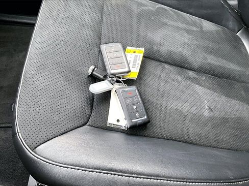 Used 2021 Jeep Grand Cherokee L Laredo image 31