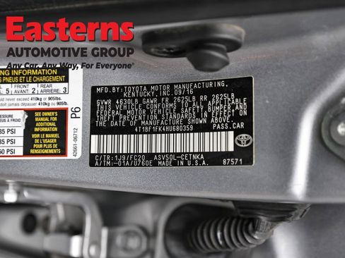 Used 2017 Toyota Camry LE FWD image 33