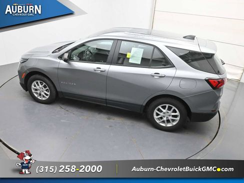 Used 2023 Chevrolet Equinox LS AWD/4WD image 29