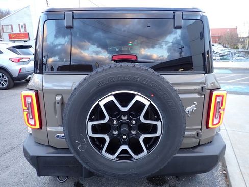 Certified 2025 Ford Bronco Outer Banks image 4