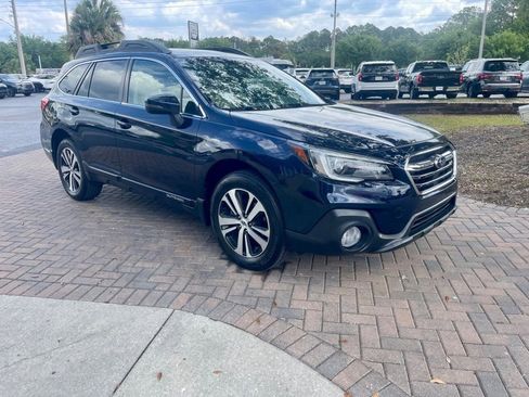 Used 2018 Subaru Outback 3.6R Limited AWD/4WD image 7