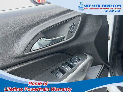 Used 2024 Chevrolet Trax RS w/ Sunroof Package FWD image 19