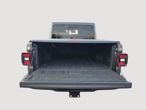 Used 2020 Jeep Gladiator Overland image 7