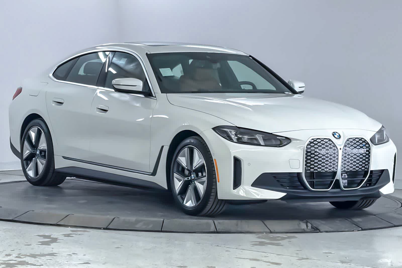 New 2026 BMW i4 xDrive40 AWD/4WD image 9