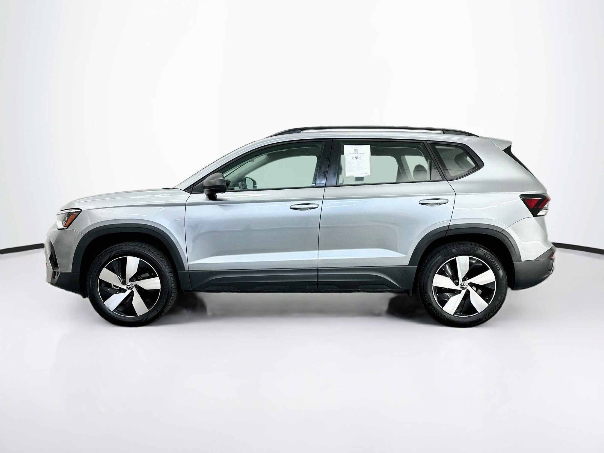 Used 2025 Volkswagen Taos S AWD/4WD image 4