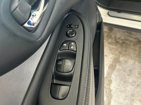 Used 2019 Nissan Murano SV FWD image 40