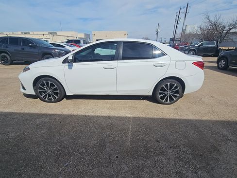 Used 2019 Toyota Corolla SE image 5